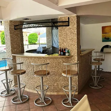 Hotel de apartamente Christina 3*