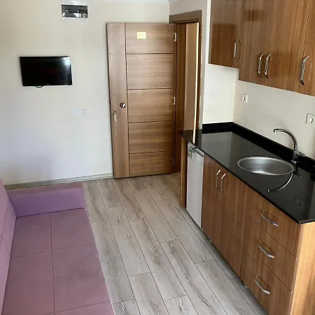 Apart Otel Christina *
