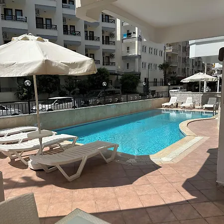 Aparthotel Christina 3*